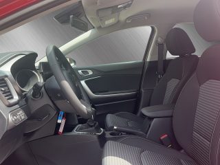 KIA ceed 1,6 CRDi 48V Silber