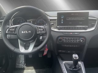 KIA ceed 1,6 CRDi 48V Silber