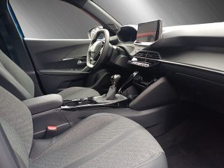 Peugeot 2008 PureTech 100 S&S Allure 6-Gang-Manuell