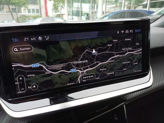 Peugeot 2008 PureTech 100 S&S Allure 6-Gang-Manuell