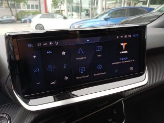 Peugeot 2008 PureTech 100 S&S Allure 6-Gang-Manuell