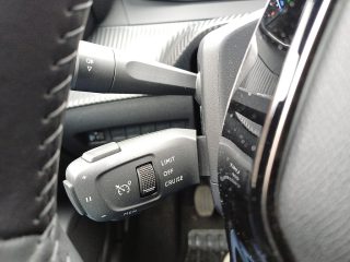 Peugeot 2008 PureTech 100 S&S Allure 6-Gang-Manuell