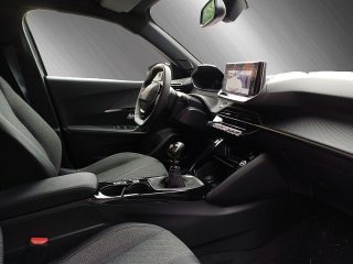 Peugeot 2008 PureTech 100 S&S Allure 6-Gang-Manuell