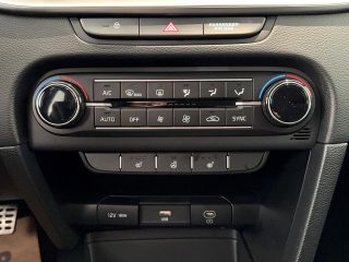 KIA ceed 1,0 TGDI ISG Silber