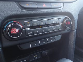 KIA Xceed 1,5 TGDI 48V GPF Silber DCT