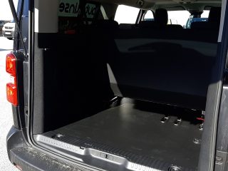 Opel Vivaro Kombi. XL. Diesel 180PS AT8
