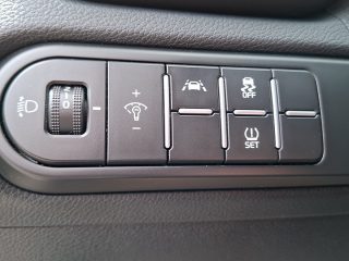 KIA Xceed 1,5 TGDI 48V GPF Silber DCT