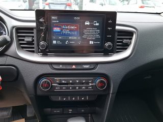 KIA Xceed 1,5 TGDI 48V GPF Silber DCT