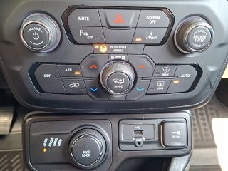 Jeep Renegade 2,0 MultiJet II AWD 6MT Night Eagle